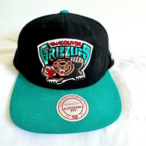 Vintage Vancouver Grizzlies NBA Basketball Logo 7 Adjustable Black/ Blue Hat Cap